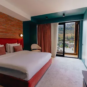 4* Otel About Sololaki